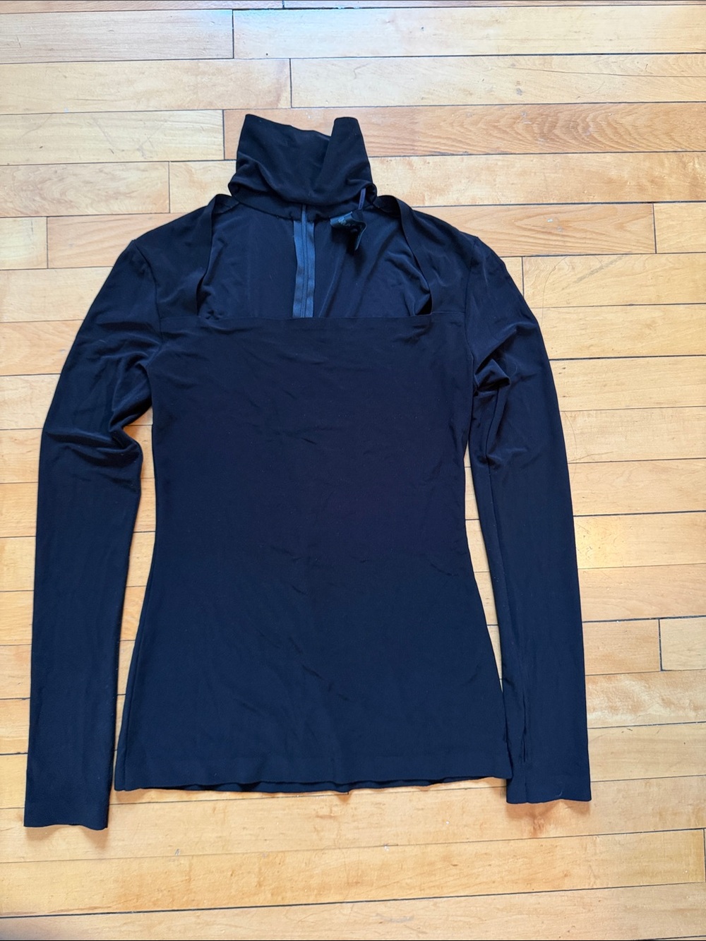 Norma Kamali Black Long-Sleeve Mock Neck Pullover